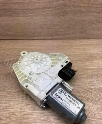 Audi A4 S4 B8 8K Front door window regulator motor 8K0959801