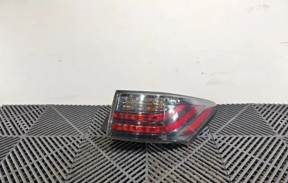 Lexus CT 200H Rear/tail lights 1304302 A043960