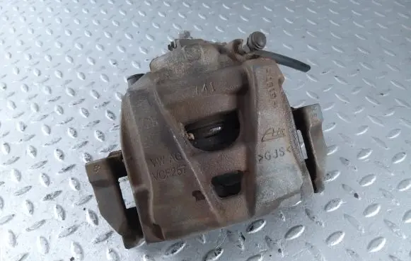 Volkswagen PASSAT B8 USA Front brake caliper 561615123A 3C0615125A