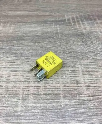 Hyundai Trajet Other relay 9522429700 YJXC