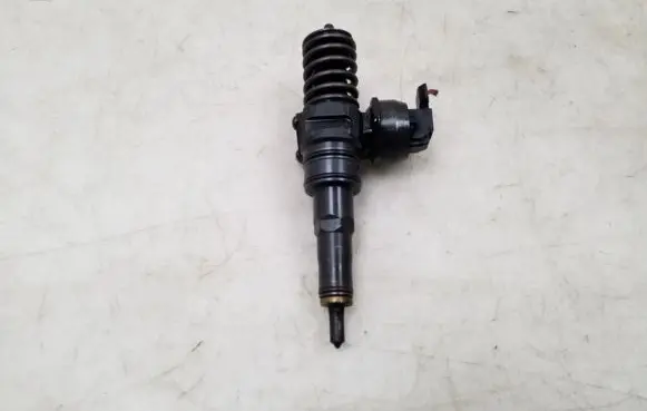 Audi A3 S3 8L Fuel injector 038130073AR