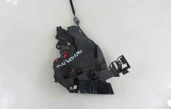 Volvo V50 Rear door lock 30753668