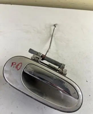 Nissan Almera N16 Front door exterior handle