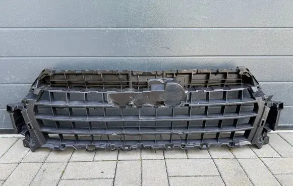 Audi Q7 4M Front grill 4M0807233C