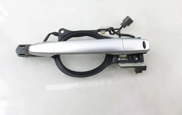 Mitsubishi Outlander Front door exterior handle 