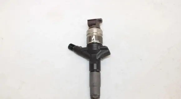 Subaru Forester SJ Fuel injector 16613AA030 11Q00425
