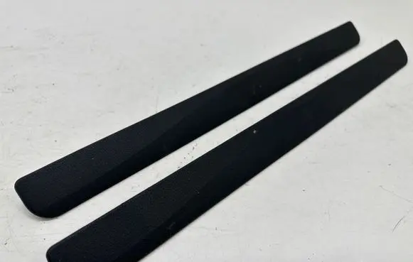 Nissan Leaf II (ZE1) Front sill trim cover 769BO3NLOA