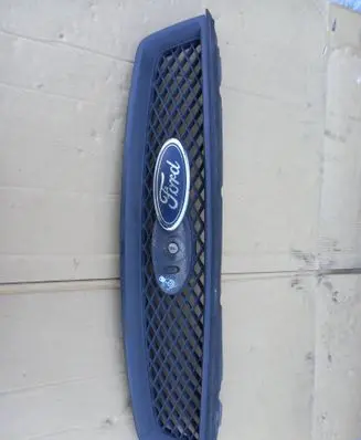 Ford Focus Front bumper upper radiator grill 4M518200AJ