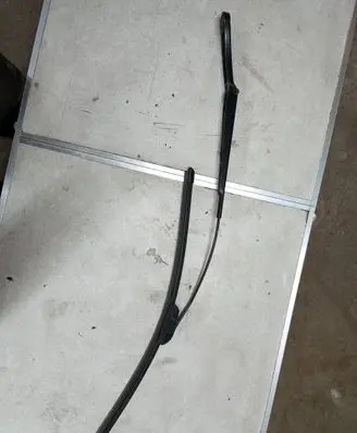Volkswagen Transporter - Caravelle T5 Front wiper blade arm 7H2955410C