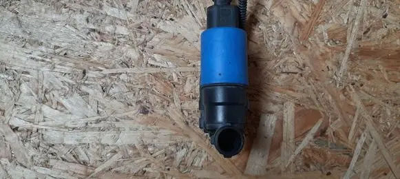 Volvo V60 Windscreen/windshield washer pump AV6113K082AA