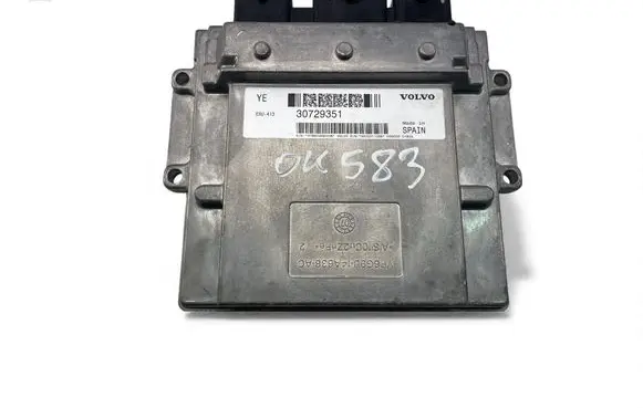 Volvo V70 Engine control unit/module ECU 30729351