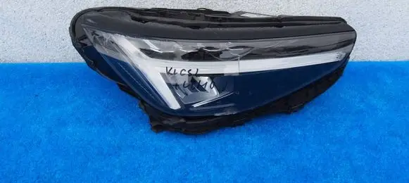 Volvo XC40 Headlight/headlamp 32404666