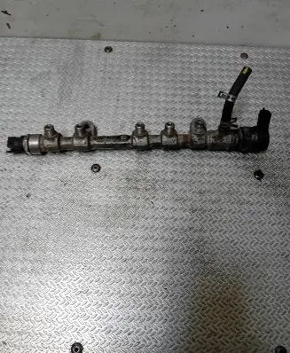 Toyota Yaris Fuel main line pipe 2381033030