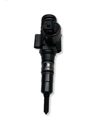 Volkswagen PASSAT B6 Fuel injector 03G130073G