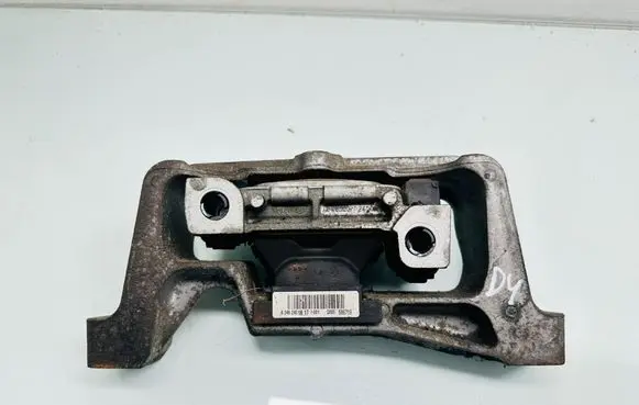Mercedes-Benz B W246 W242 Engine mount bracket A2462401817 0005586719