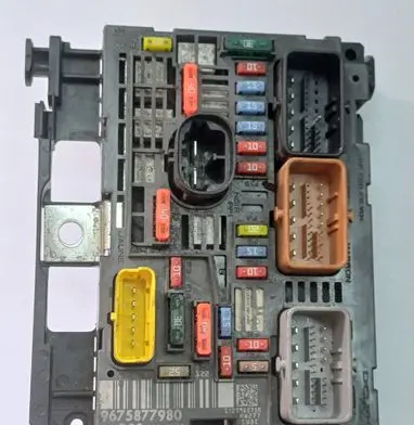 Citroen C4 Grand Picasso BSM Control unit 9675877980 BSMR0200 R02