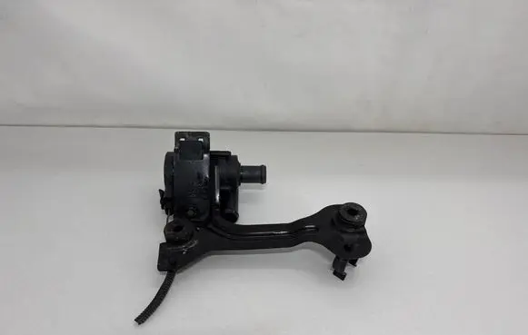 Volvo V40 Electric auxiliary coolant/water pump 30950000