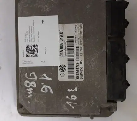 Volkswagen Golf IV Engine control unit/module 06A906019BF 5WP4858