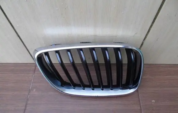 BMW 2 F22 F23 Front bumper upper radiator grill