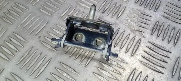 Ford Fiesta Tailgate/trunk/boot hinge C8P5A