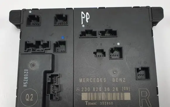 Mercedes-Benz SL AMG R230 Door control unit/module 2308203626