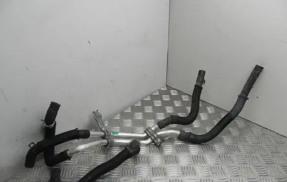 Toyota Prius (XW30) Engine coolant pipe/hose VD17025