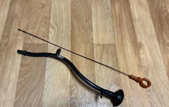 Volkswagen PASSAT B6 Oil level dip stick 03G103634