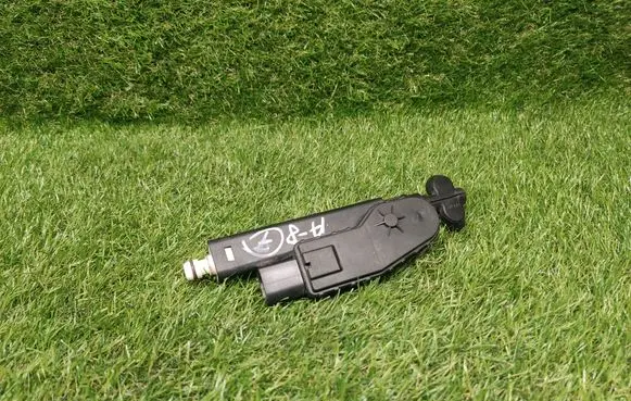 Audi A8 S8 D3 4E Headlight washer spray nozzle 4E0955965AA