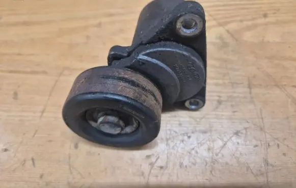 Hyundai Sonata Generator/alternator belt tensioner 2528127 15283B4684 C15283B4684