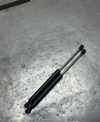Renault Captur Front bonnet/hood damper/strut 654709991R F3280N