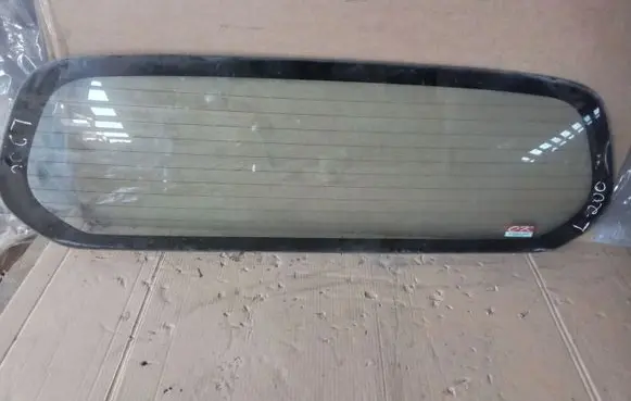 Mitsubishi L200 Rear windscreen/windshield window 43R002086
