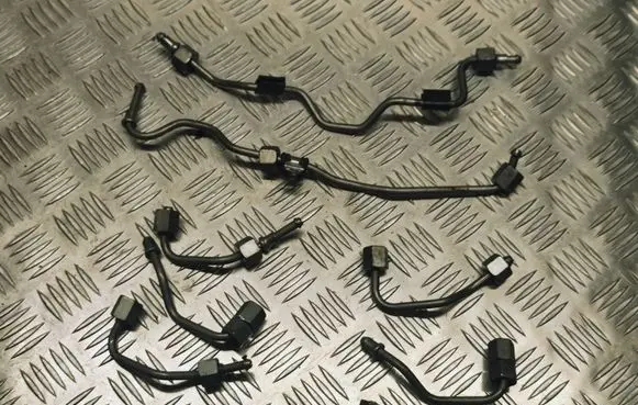 Mercedes-Benz GLK (X204) Fuel injector supply line/pipe 