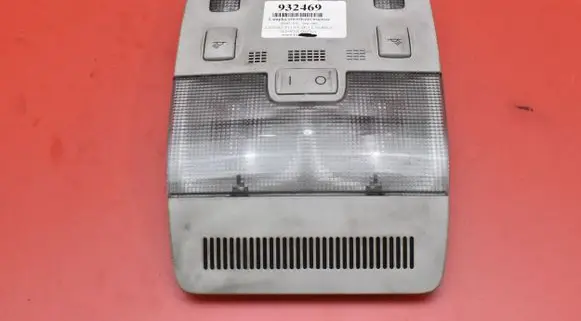 Audi A4 S4 B7 8E 8H Boot/trunk interior light 8E0947565