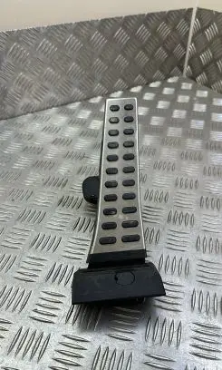 Hyundai Tucson IV NX4 Accelerator throttle pedal 32700N7110