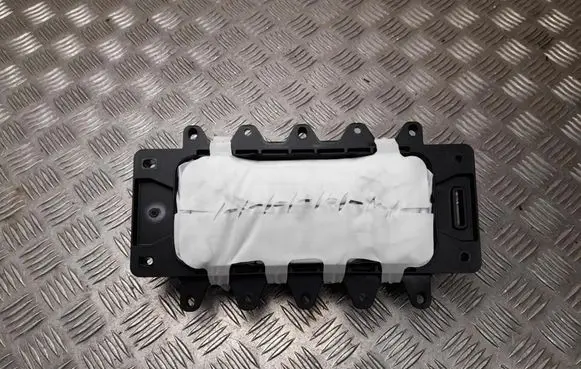 Mercedes-Benz CLA C118 X118 Passenger airbag A1778602601