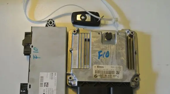 BMW 5 F10 F11 Engine ECU kit and lock set 8518477