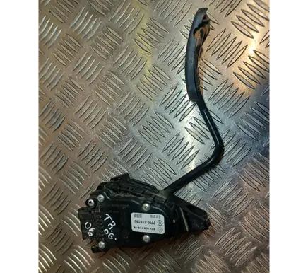 Renault Trafic II (X83) Accelerator throttle pedal 6PV00811914 7700313060