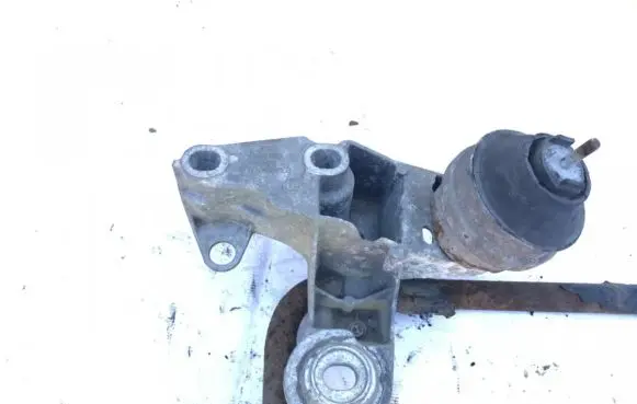 Audi A4 S4 B5 8D Engine mount bracket 8d0199351
