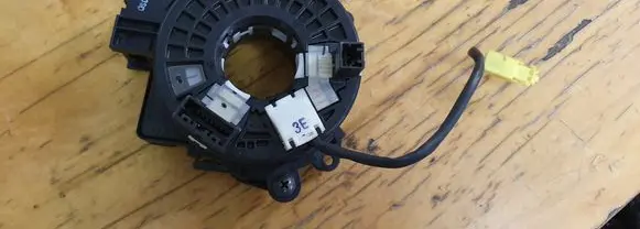 Nissan Leaf I (ZE0) Steering angle sensor 