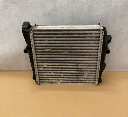 Volkswagen Touareg I Intercooler radiator D3620 7L6121212