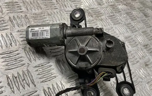 Volkswagen Golf VII Rear window wiper motor 5G0955711