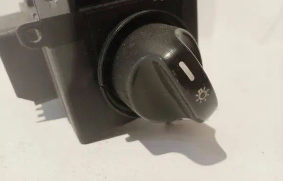 Mercedes-Benz A W168 Light switch 1685450104