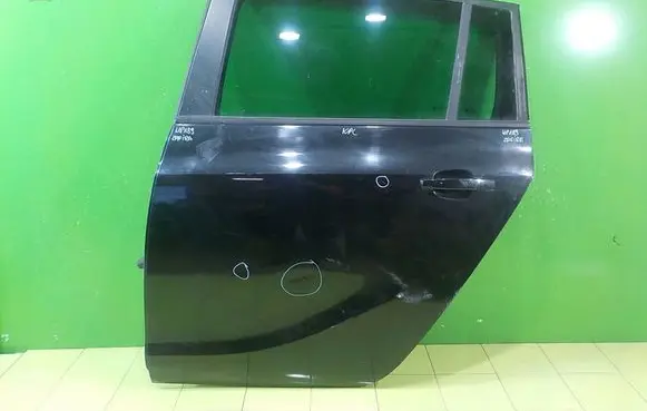 Opel Zafira C Rear door LEWE