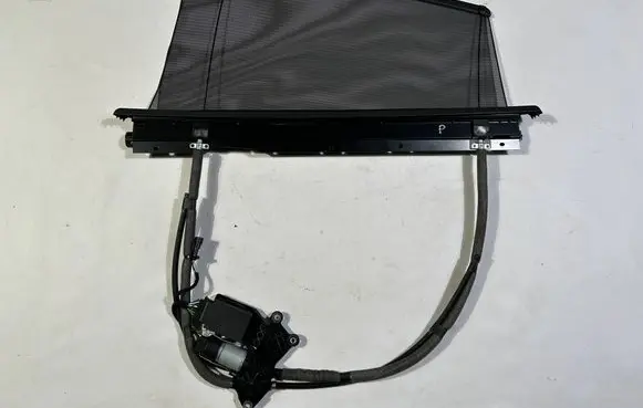 Maserati Quattroporte Electric rear window sunshade cover 990200223