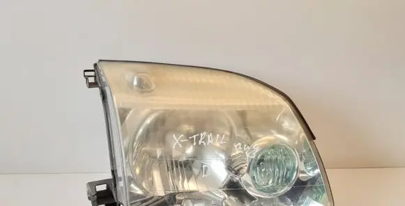 Nissan X-Trail T30 Headlight/headlamp