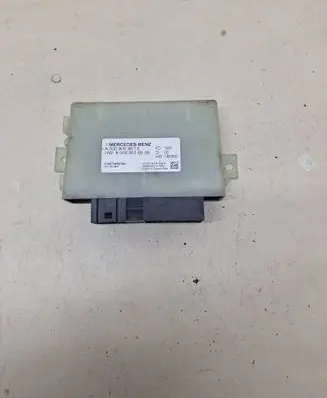 Mercedes-Benz E W213 Other control units/modules A0009004613