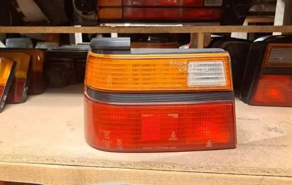 Mazda 626 Rear/tail lights 0436886 0436886L