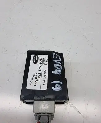 Land Rover Evoque II Window wiper interval relay BJ3217509AD