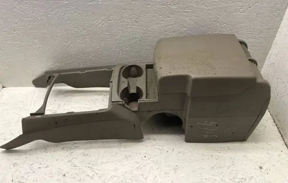 Jeep Grand Cherokee (WK) Armrest 1EK571J3AE 91812100 C0NS0L