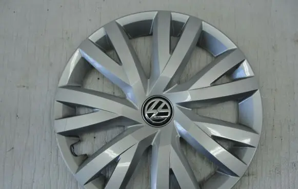 Volkswagen Golf VII R15 wheel hub/cap/trim 5G0601147B